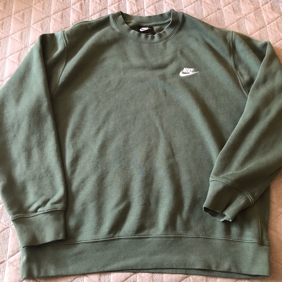 nike club sweatshirt galactic jade